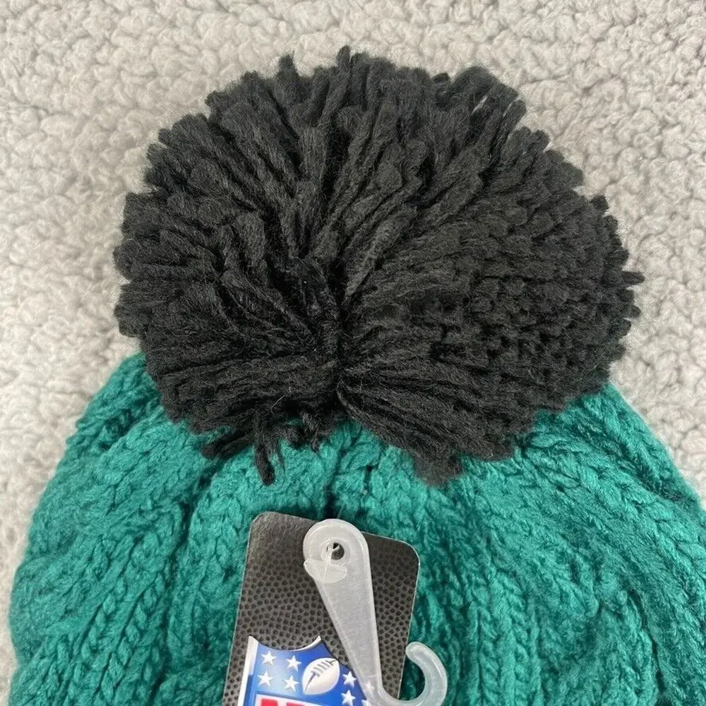 Girls Youth NFL One Size Green Philadelphia Eagles Cable Cuffed Knit Hat w/ Pom